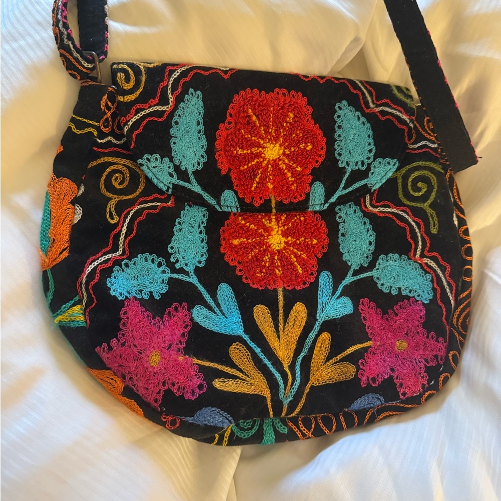 Handmade Embroidered Shoulder Bag – Bodrum, Turkey